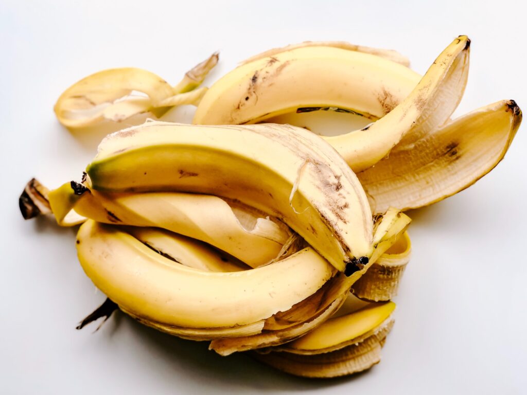 Adubo caseiro com casca de banana